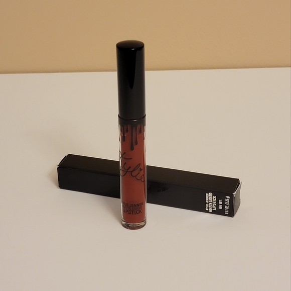 Kylie Jenner "Boujee" Matte Liquid Lipstick